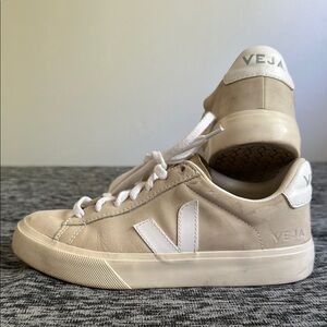 Veja Sneakers Tan Suede US Size 6